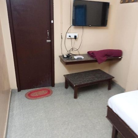 Sri Ambika Lodge Rajapalaiyam Exteriör bild
